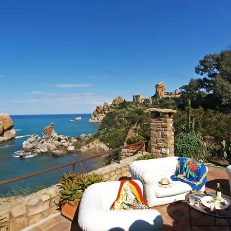 Calaluna Chalet